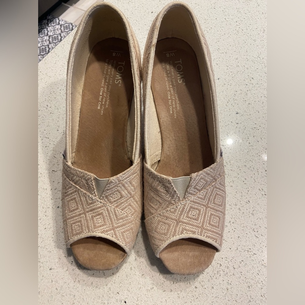 Toms Wedges - Size 8W - Gently Used